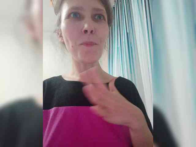 -Queen-Margo- webcam