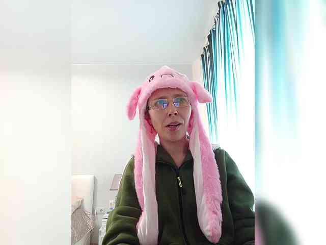 -Queen-Margo- webcam