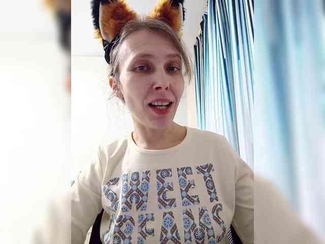 -Queen-Margo- webcam