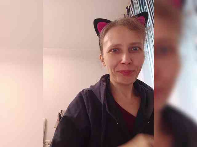 -Queen-Margo- webcam