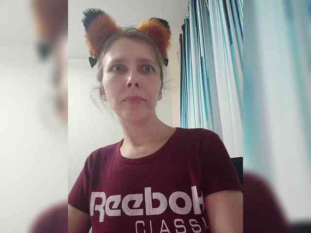 -Queen-Margo- webcam