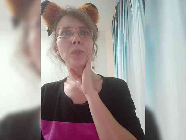 -Queen-Margo- webcam