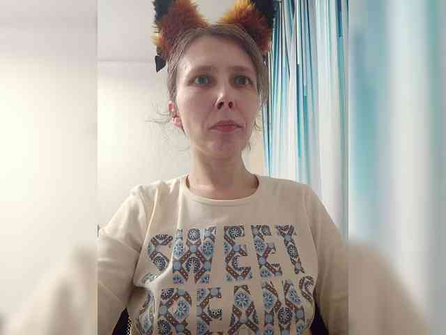 -Queen-Margo- webcam