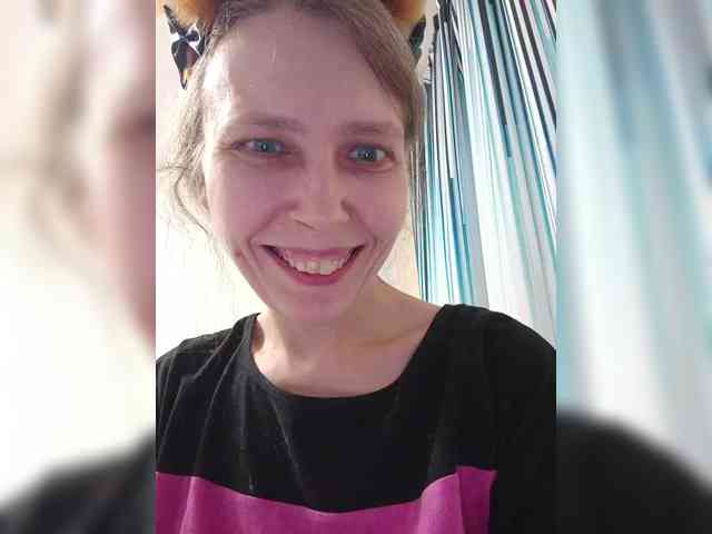 -Queen-Margo- webcam