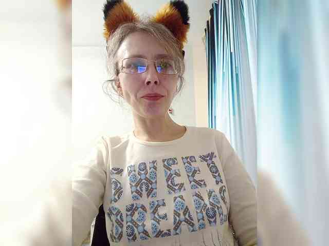 -Queen-Margo- webcam