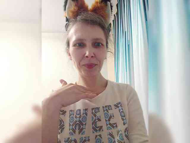 -Queen-Margo- webcam