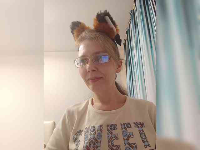 -Queen-Margo- webcam