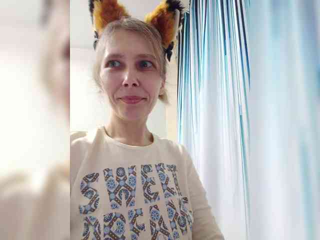 -Queen-Margo- webcam