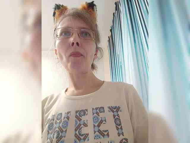 -Queen-Margo- webcam