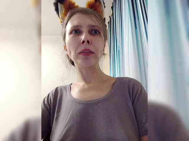 -Queen-Margo- webcam