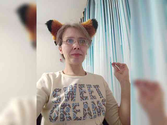 -Queen-Margo- webcam