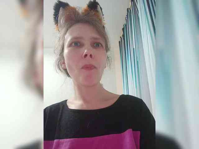 -Queen-Margo- webcam