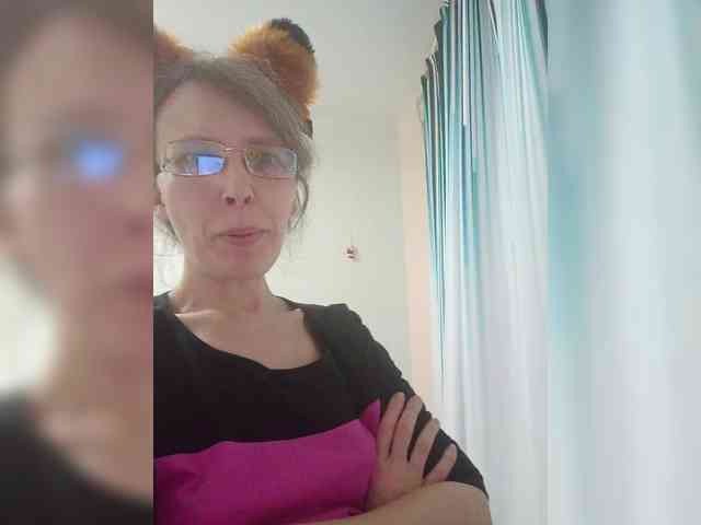 -Queen-Margo- webcam