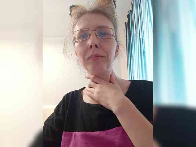 -queen-margo- Live Webcam on BongaCams