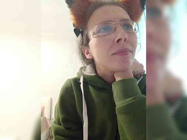 -Queen-Margo- webcam