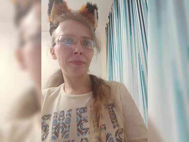 -Queen-Margo- webcam