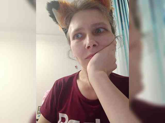 -Queen-Margo- webcam