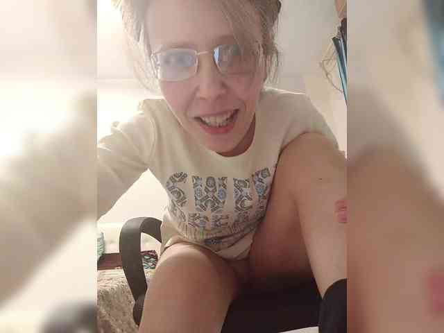 -Queen-Margo- webcam