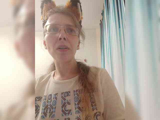 -Queen-Margo- webcam