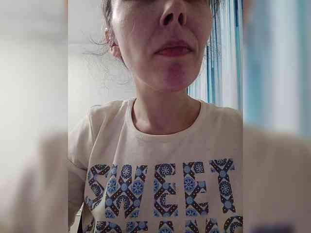 -Queen-Margo- webcam