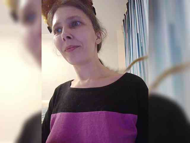 -Queen-Margo- webcam