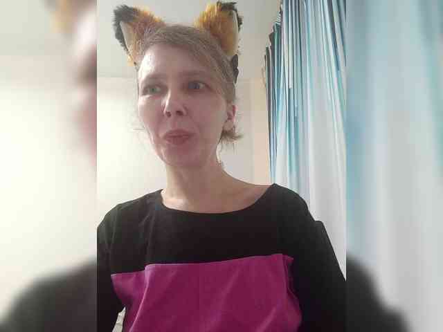 -Queen-Margo- webcam