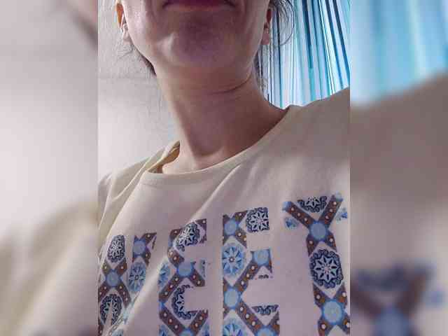 -Queen-Margo- webcam