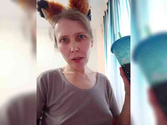 -Queen-Margo- webcam