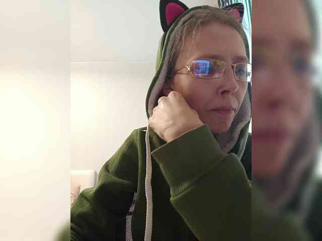 -Queen-Margo- webcam