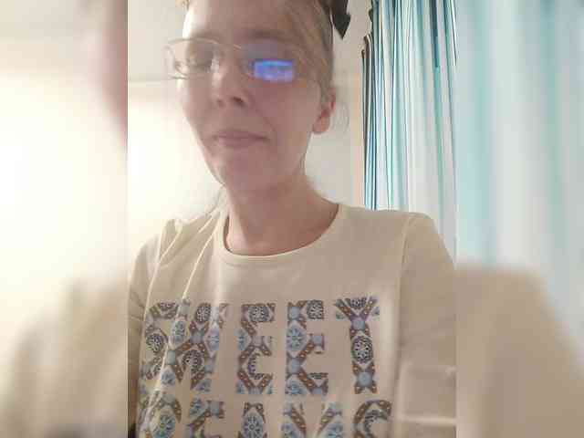 -Queen-Margo- webcam