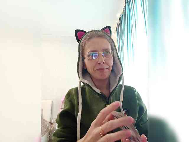 -Queen-Margo- webcam