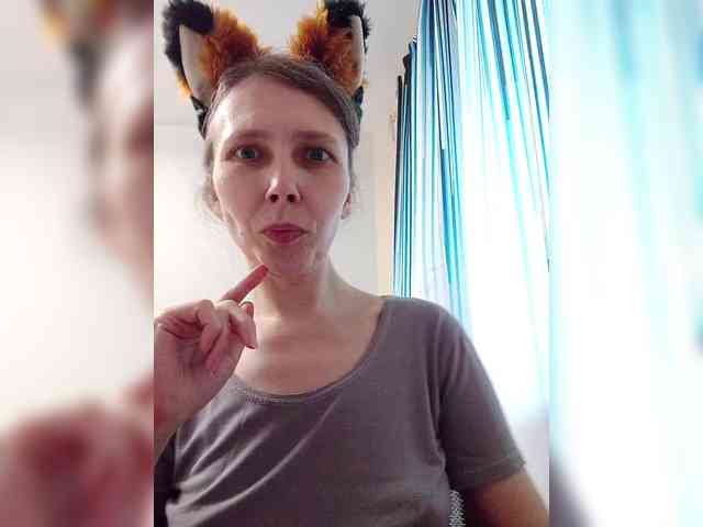 -Queen-Margo- webcam