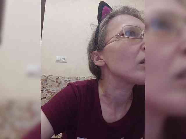 -Queen-Margo- webcam