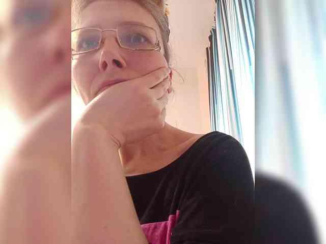 -Queen-Margo- webcam