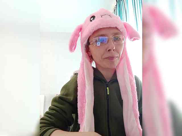 -Queen-Margo- webcam