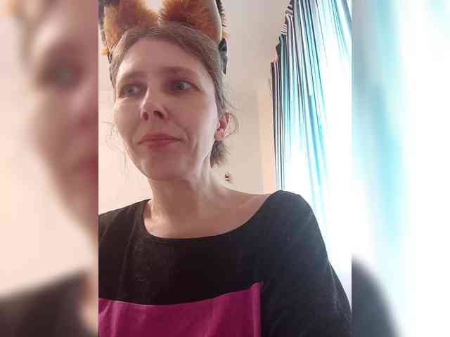 -Queen-Margo- webcam