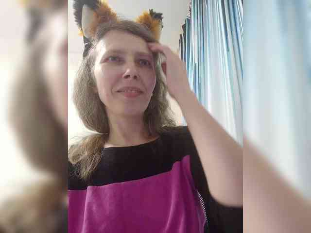 -Queen-Margo- webcam