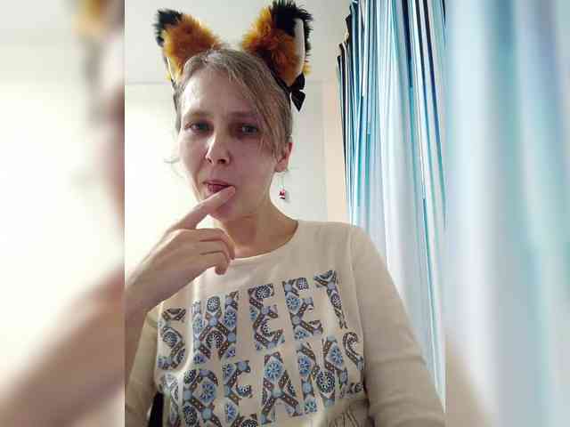 -Queen-Margo- webcam