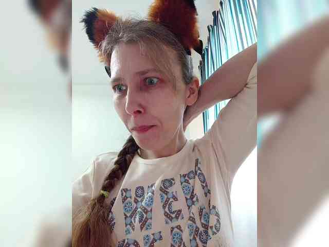 -Queen-Margo- webcam