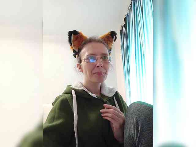 -Queen-Margo- webcam