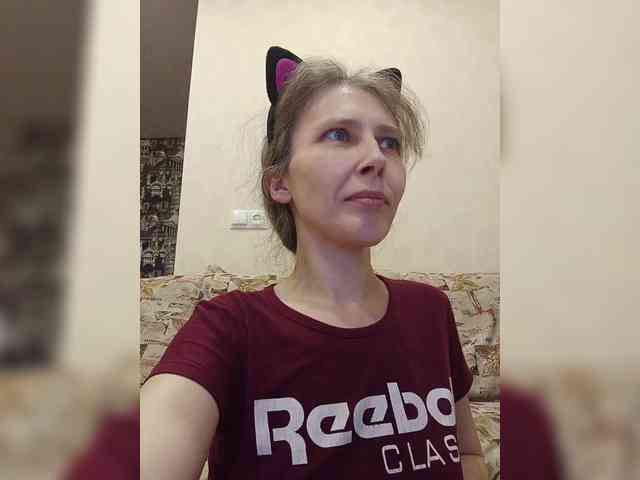 -Queen-Margo- webcam