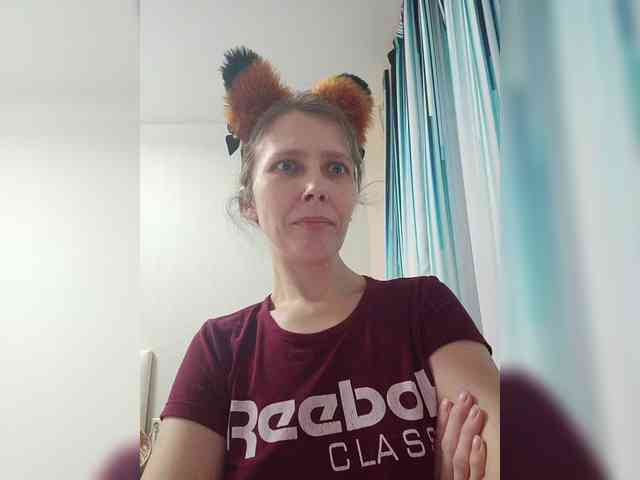 -Queen-Margo- webcam