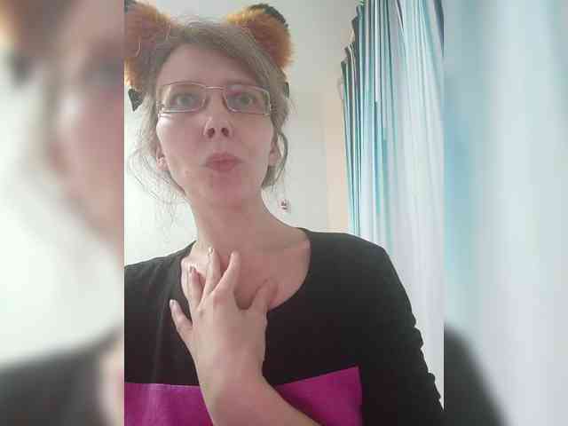 -Queen-Margo- webcam