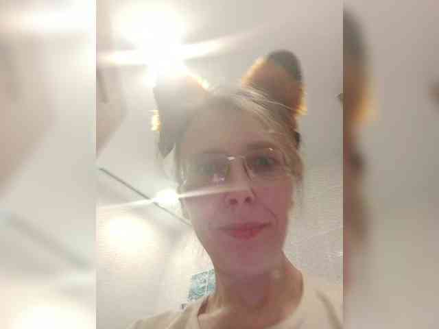 -Queen-Margo- webcam