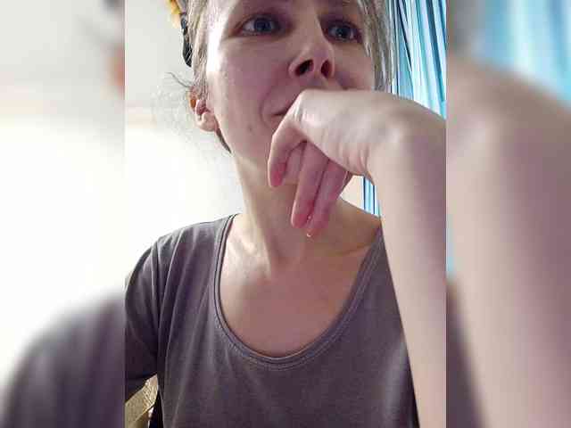 -Queen-Margo- webcam