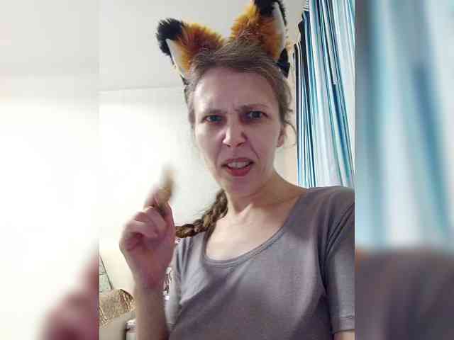 -Queen-Margo- webcam