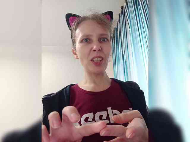 -Queen-Margo- webcam
