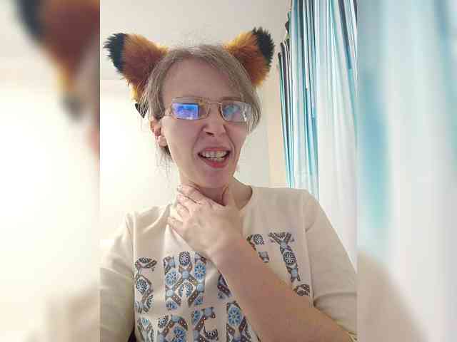 -Queen-Margo- webcam