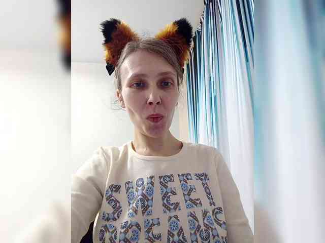 -Queen-Margo- webcam