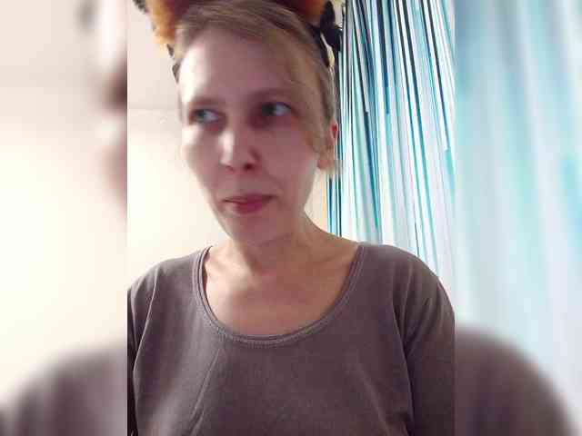 -Queen-Margo- webcam